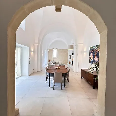 Historic Boutique House 1761