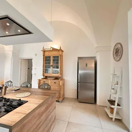 فيلة Historic Boutique House 1761 *